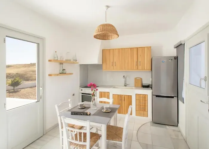 Maisonette Sail