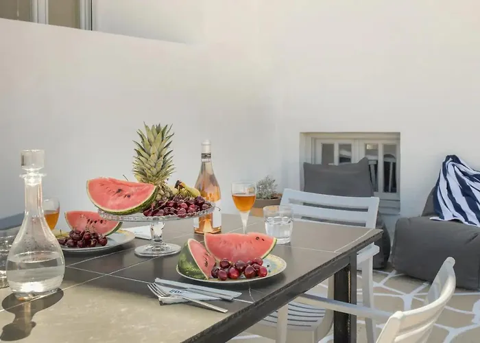 Maisonette Sail